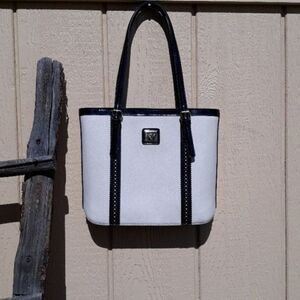 Vintage Mod Anne Klein Bucket Bag White Black Color Blocked Zip Closure Medium